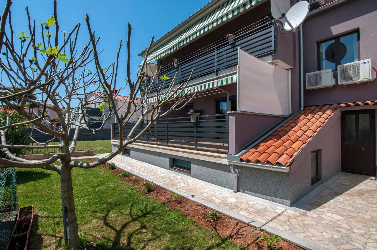 Apartments Kajfes Fažana Esterno foto